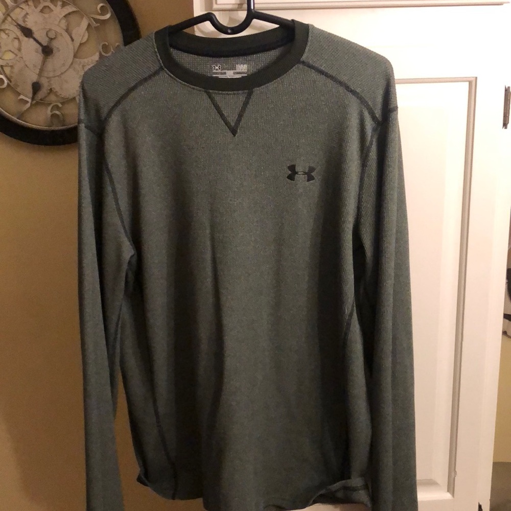 Under armor cold gear thermal. Size large.